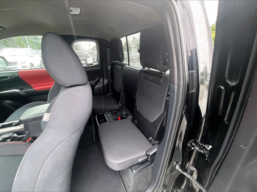 Used 2019 Black Toyota SR5 image 15