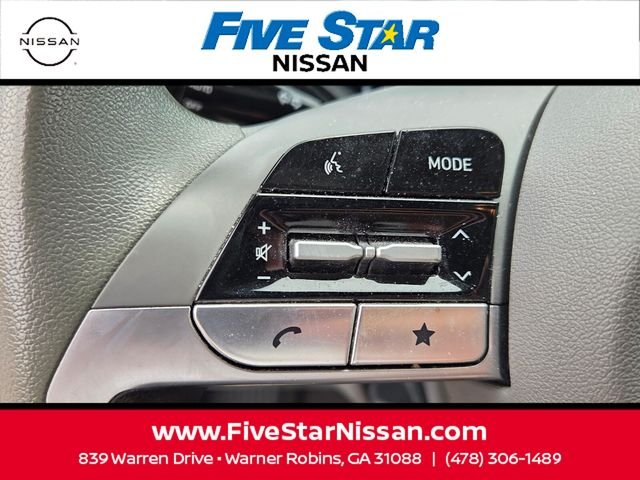 Used 2024 Black Hyundai SEL image 23