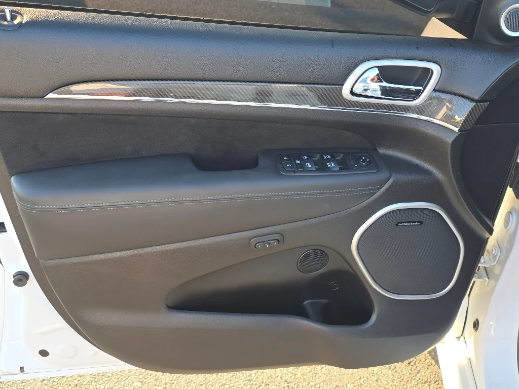 Used 2019 Bright White Clearcoat Jeep SRT image 31