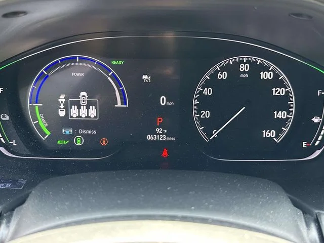 Used 2021 White Honda Touring image 25