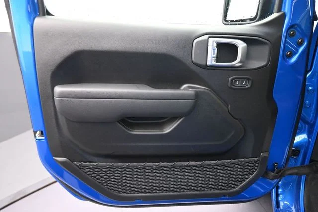 New 2026 Hydro Blue Pearl-Coat Exterior Paint Jeep Sport image 26