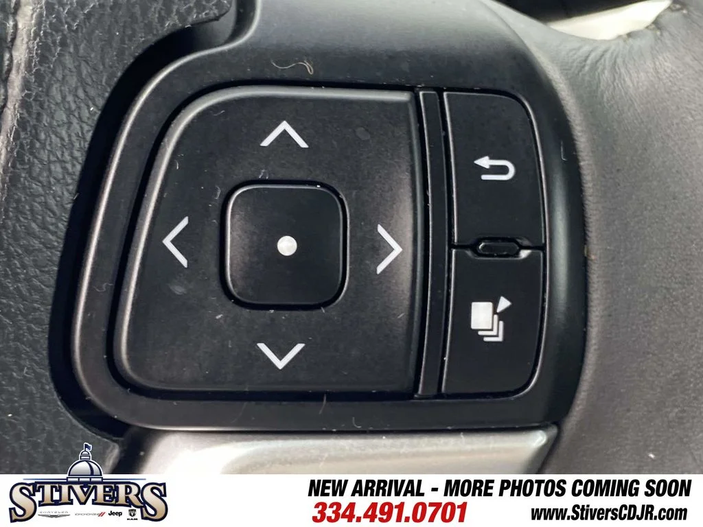 Used 2014 Gray Toyota Limited image 29