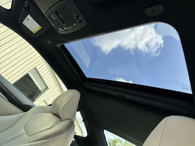 Used 2017 Blue INFINITI 2.0t Premium image 29