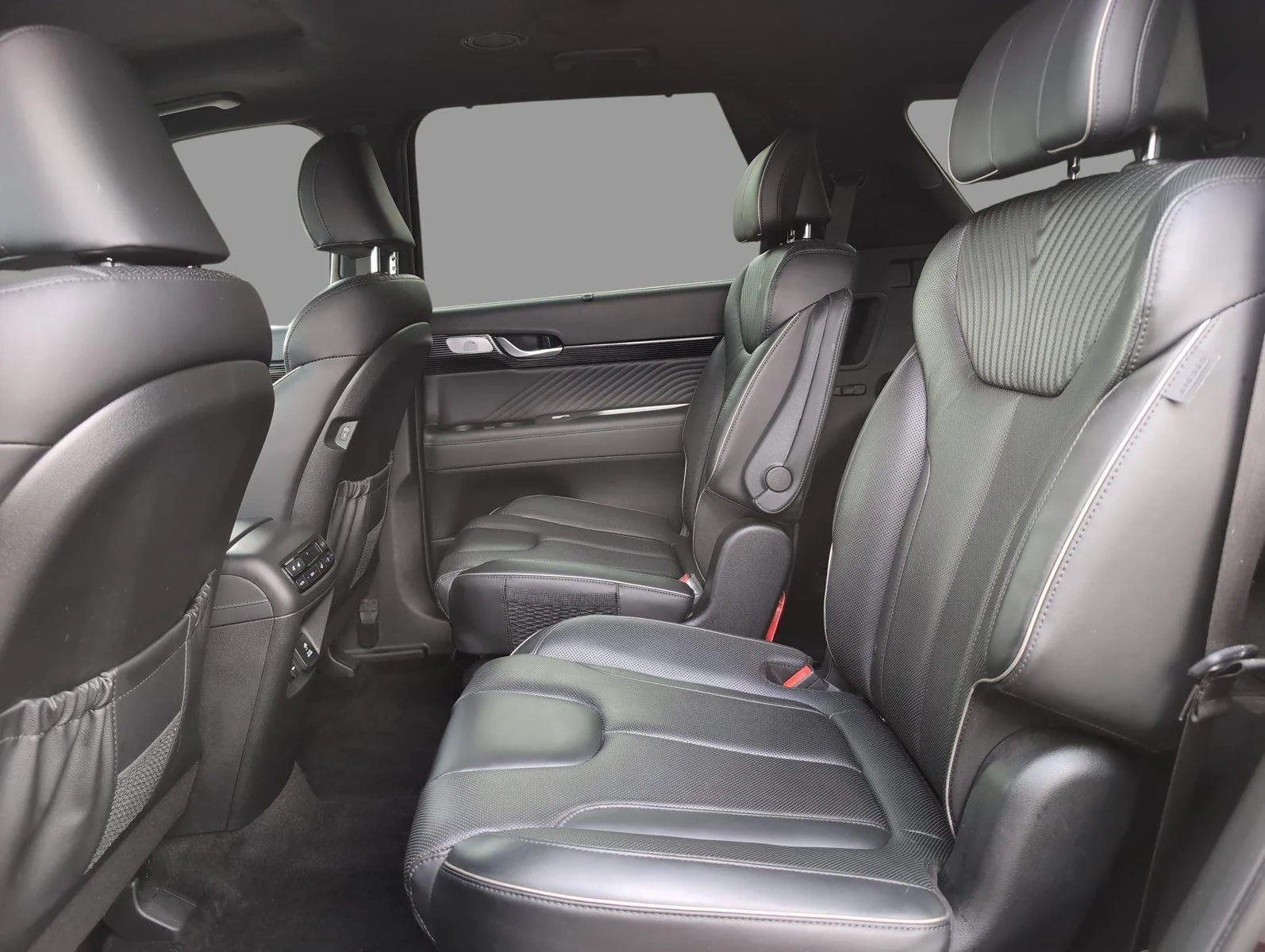 Used 2024 Sierra Burgundy Hyundai Calligraphy image 36