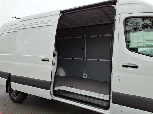 New 2026 White Mercedes-Benz Cargo 170 WB image 23