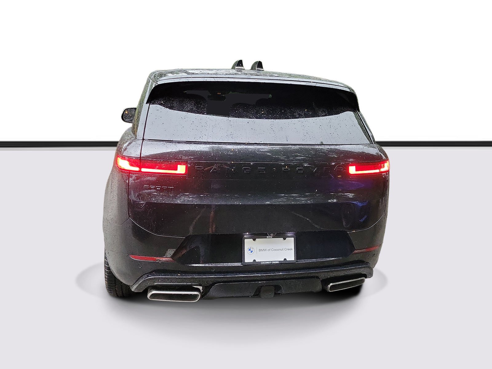 Used 2024 Black Land Rover Dynamic SE image 3