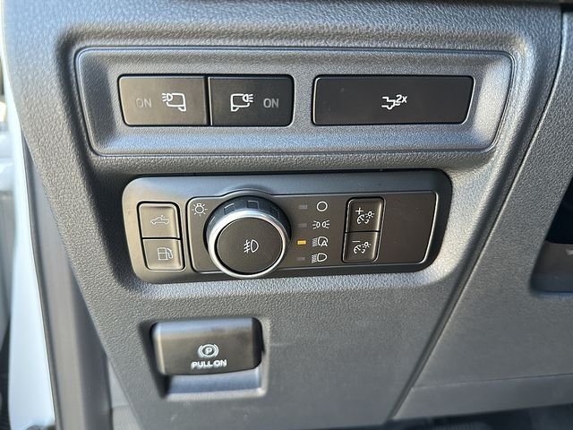 Used 2023 White Ford XLT image 19