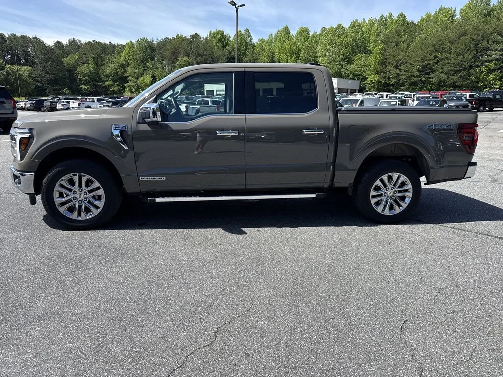 Used 2025 Gray Ford Lariat image 4