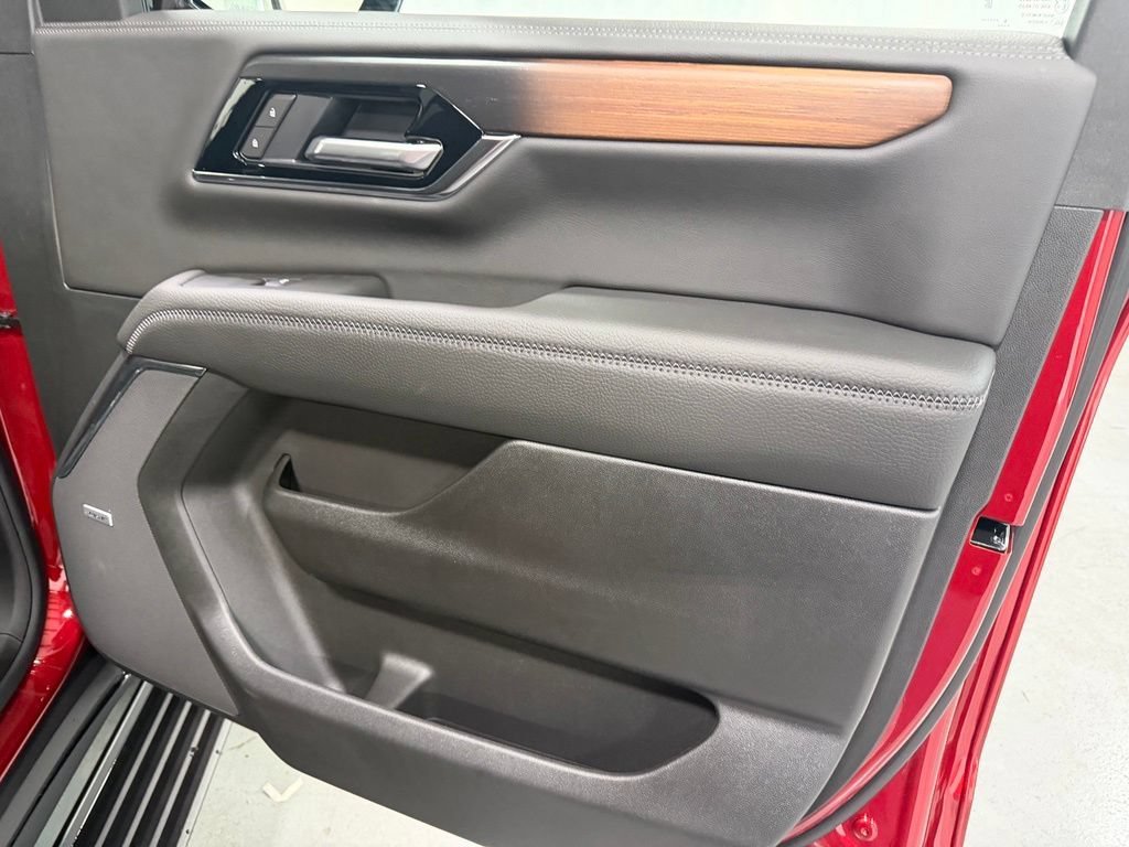 2026 GMC Yukon Denali - Photo 11