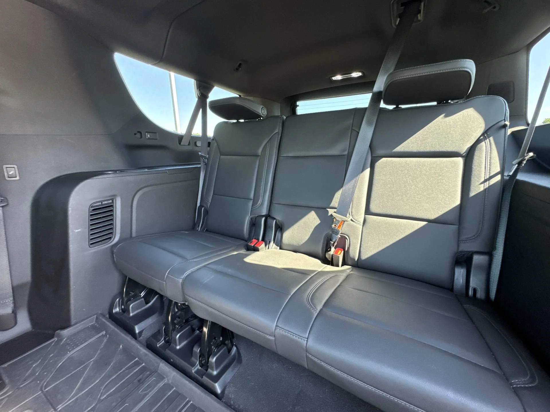 Certified Used 2023 Summit White Chevrolet Z71 image 24