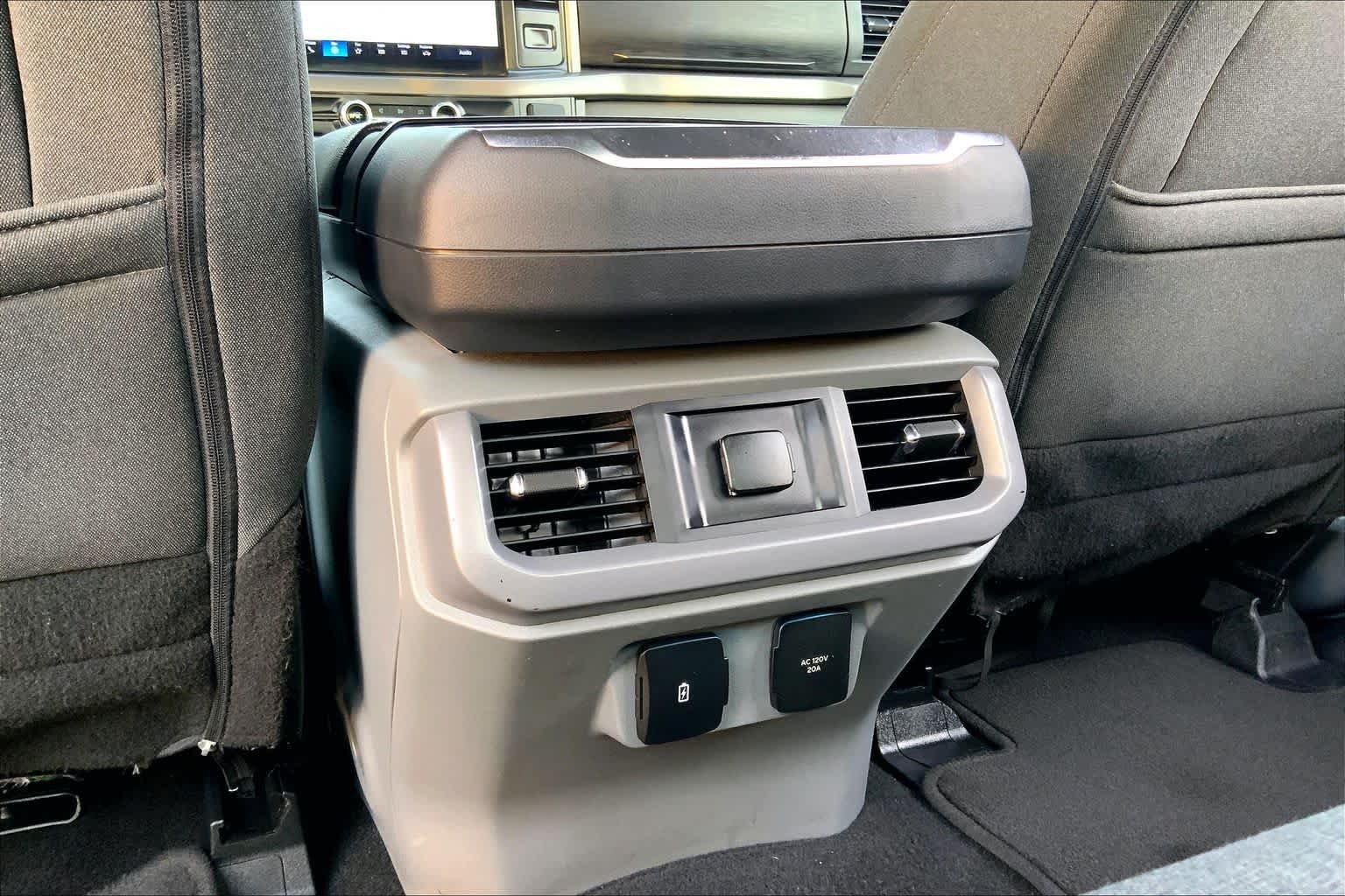 Used 2024 Agate Black Metallic Ford XLT image 35