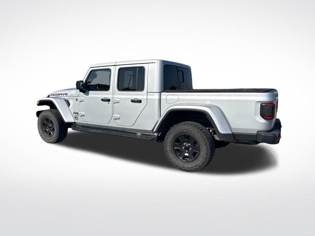 Used 2022 Silver Jeep Mojave image 3