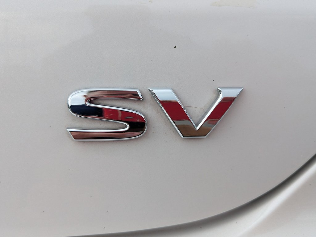 Used 2022 Aspen White Tricoat Nissan SV image 86