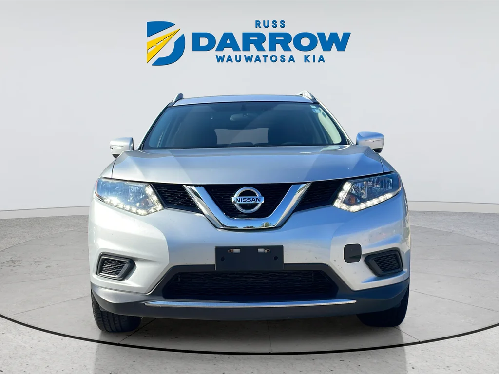 Used 2015 Silver Nissan SV image 8