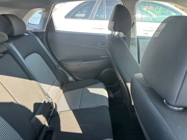 Used 2019 Blue Hyundai SE image 23