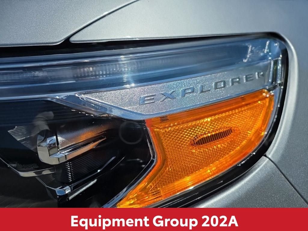 Used 2023 Silver Ford XLT image 5