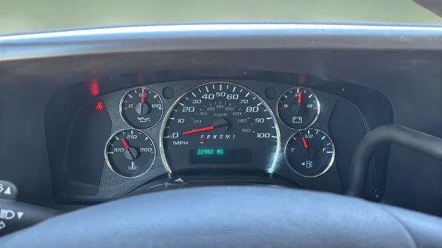 Used 2025 Summit White Chevrolet WT image 18
