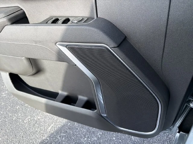 New 2026 Sterling Metallic GMC Elevation image 22