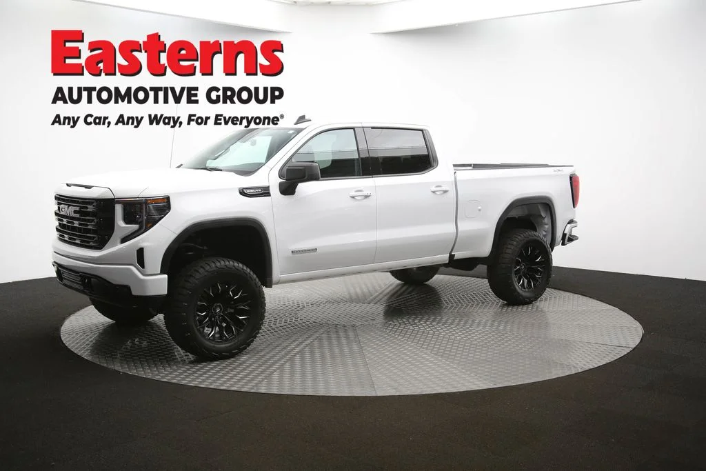 Used 2025 White GMC Elevation image 55