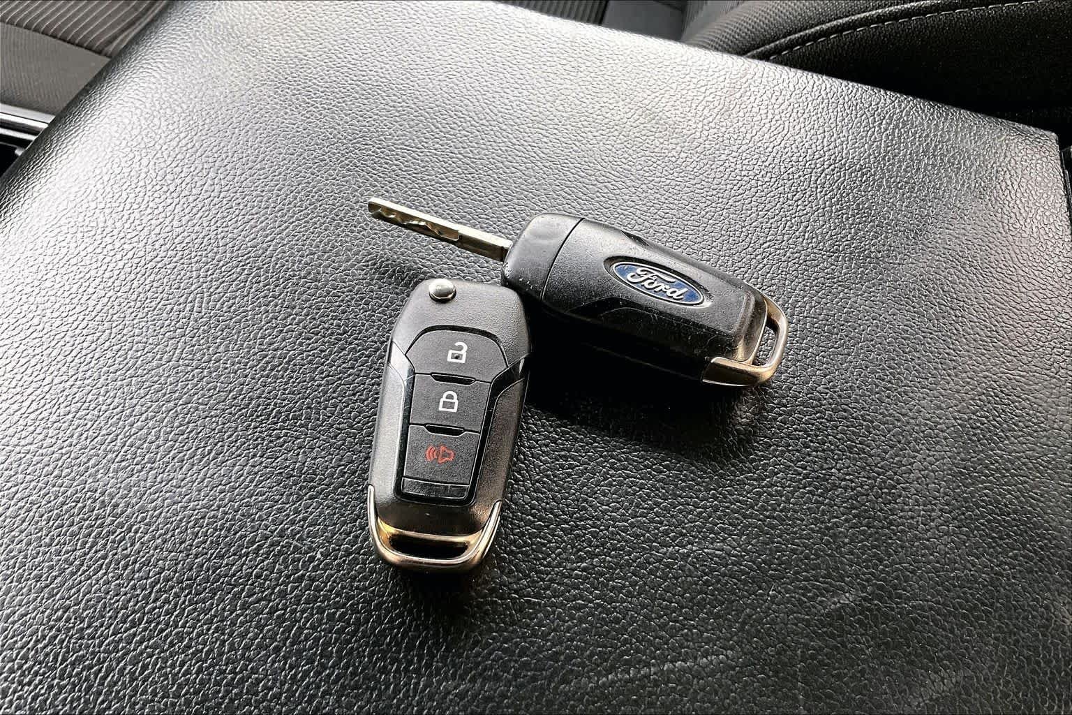 Used 2019 Magnetic Metallic Ford XL image 15