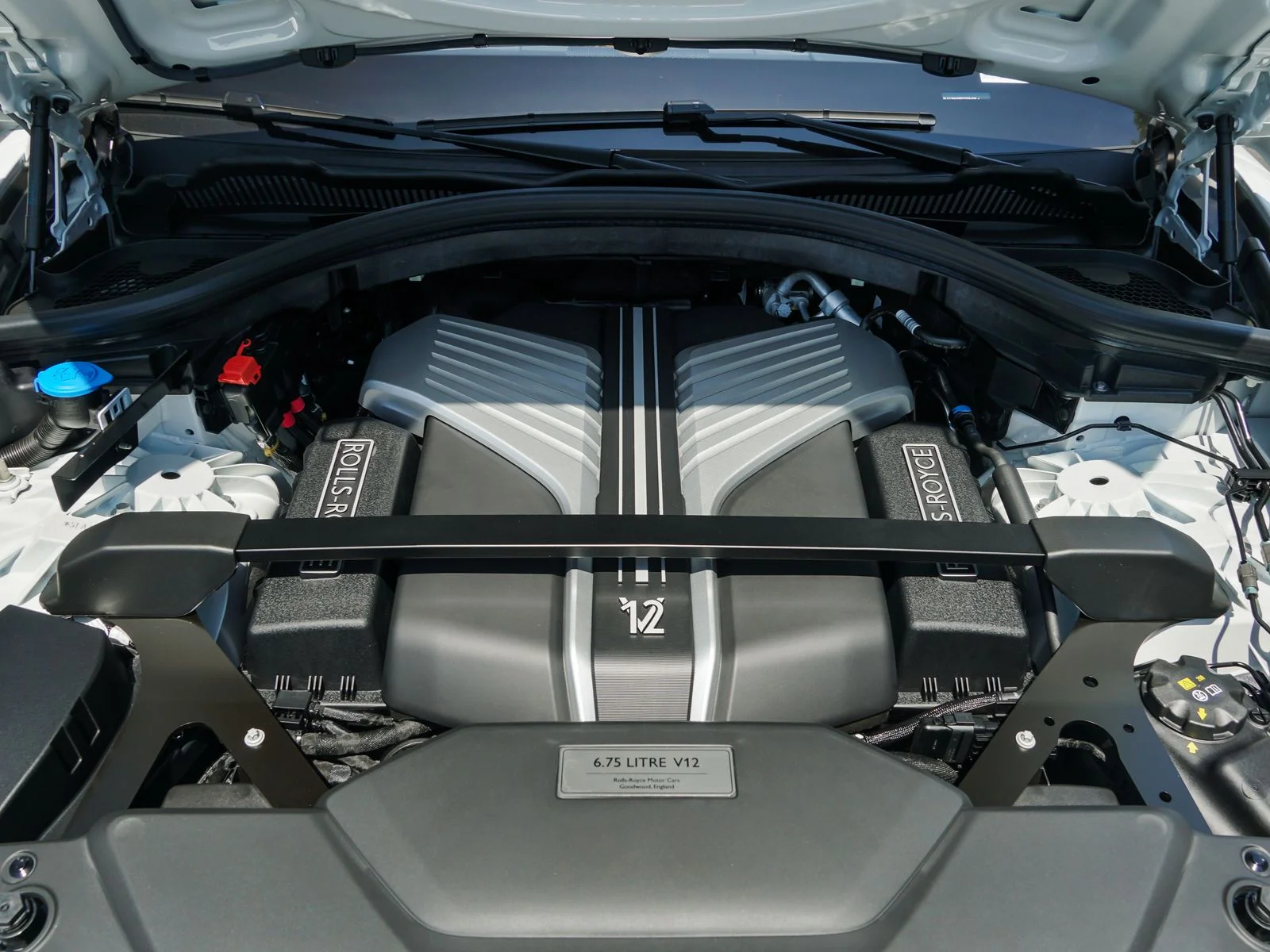New 2026 Arctic White Rolls-Royce  image 37