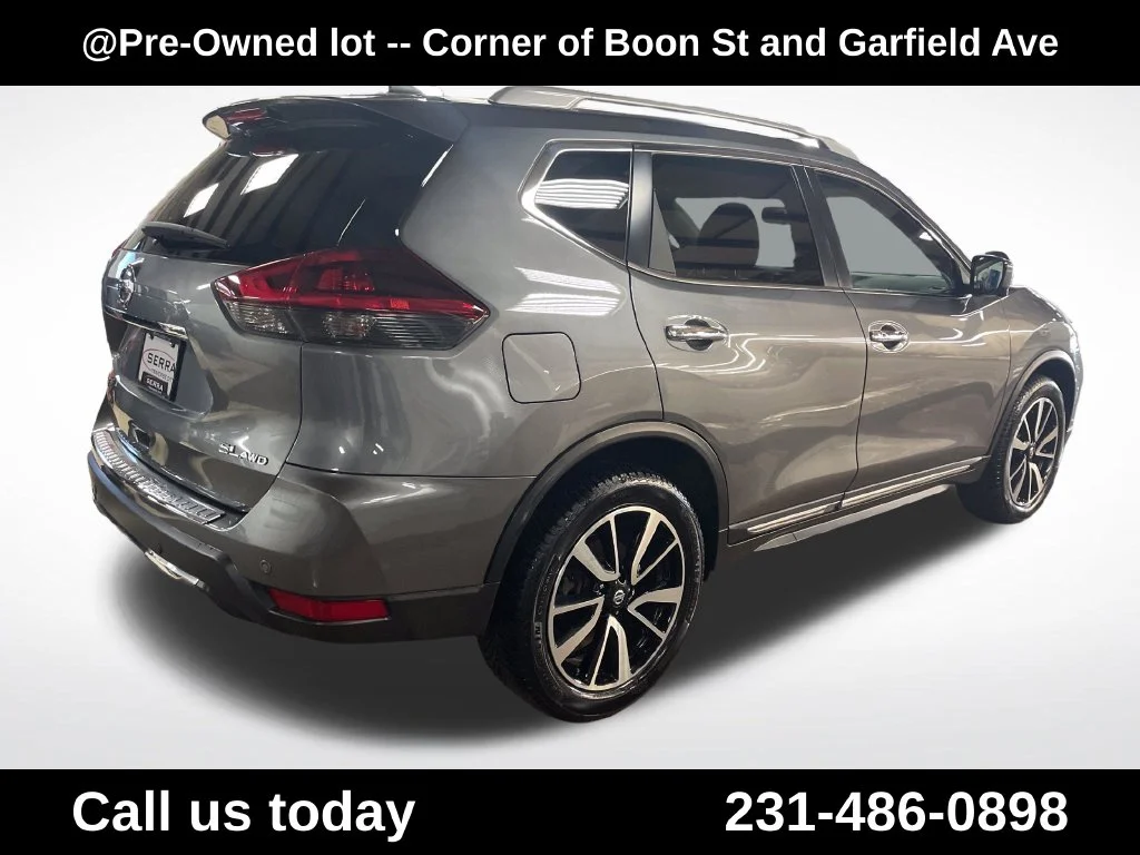 Used 2019 Gray Nissan SL image 5