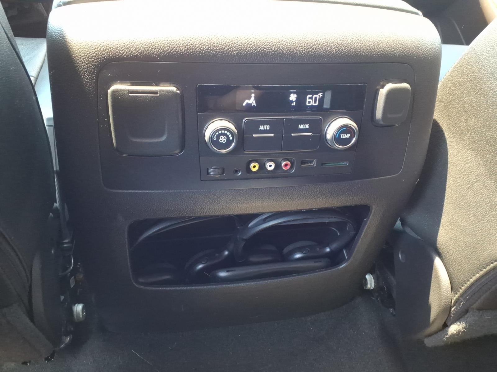 Used 2016 Silver Ice Metallic Chevrolet LT image 20
