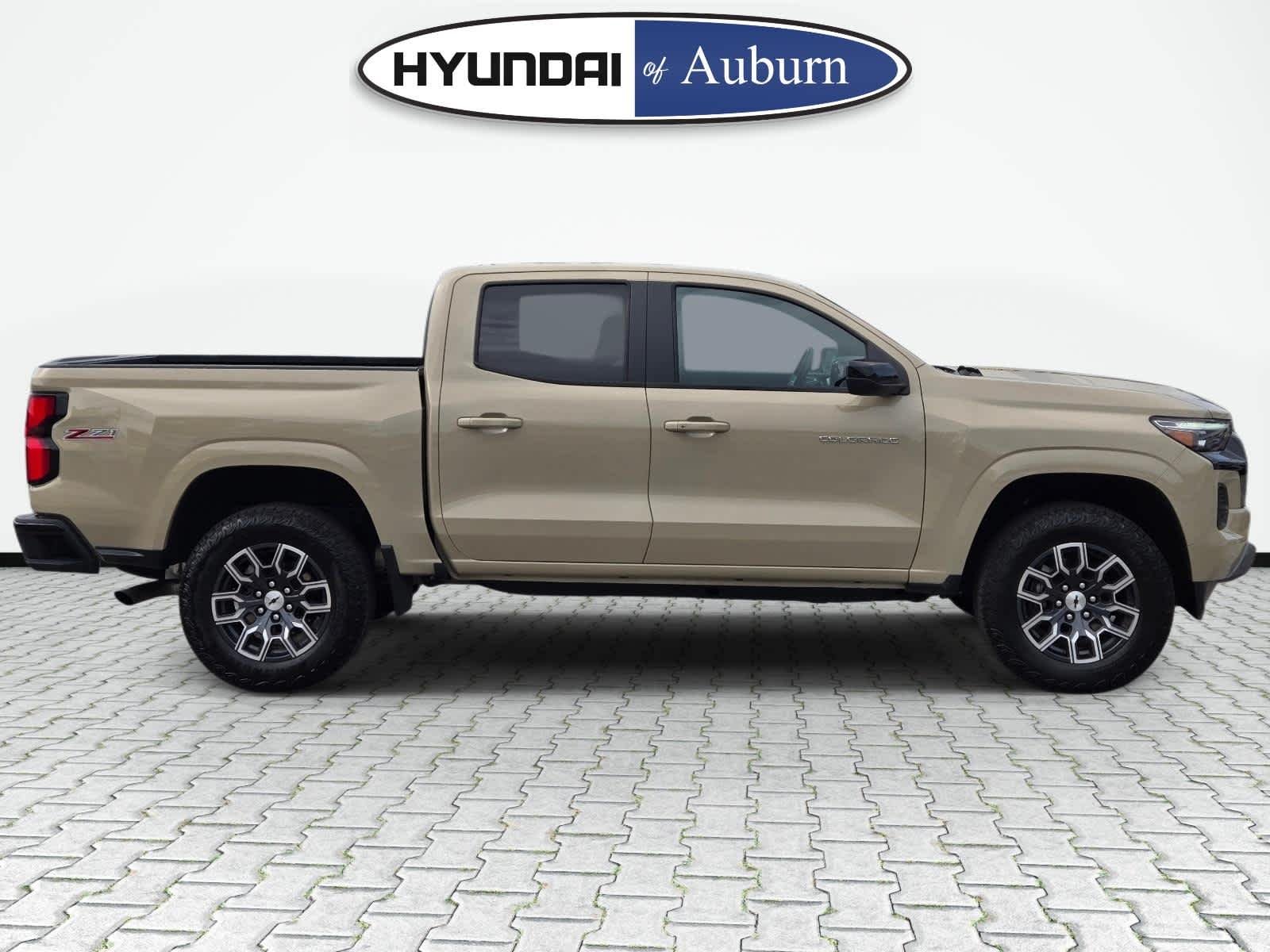 2023 Chevrolet Colorado Z71 - Photo 6