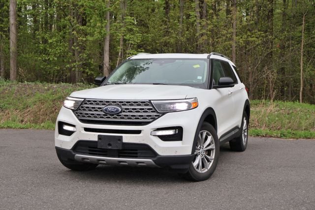 2023 Ford Explorer XLT 4WD's photo