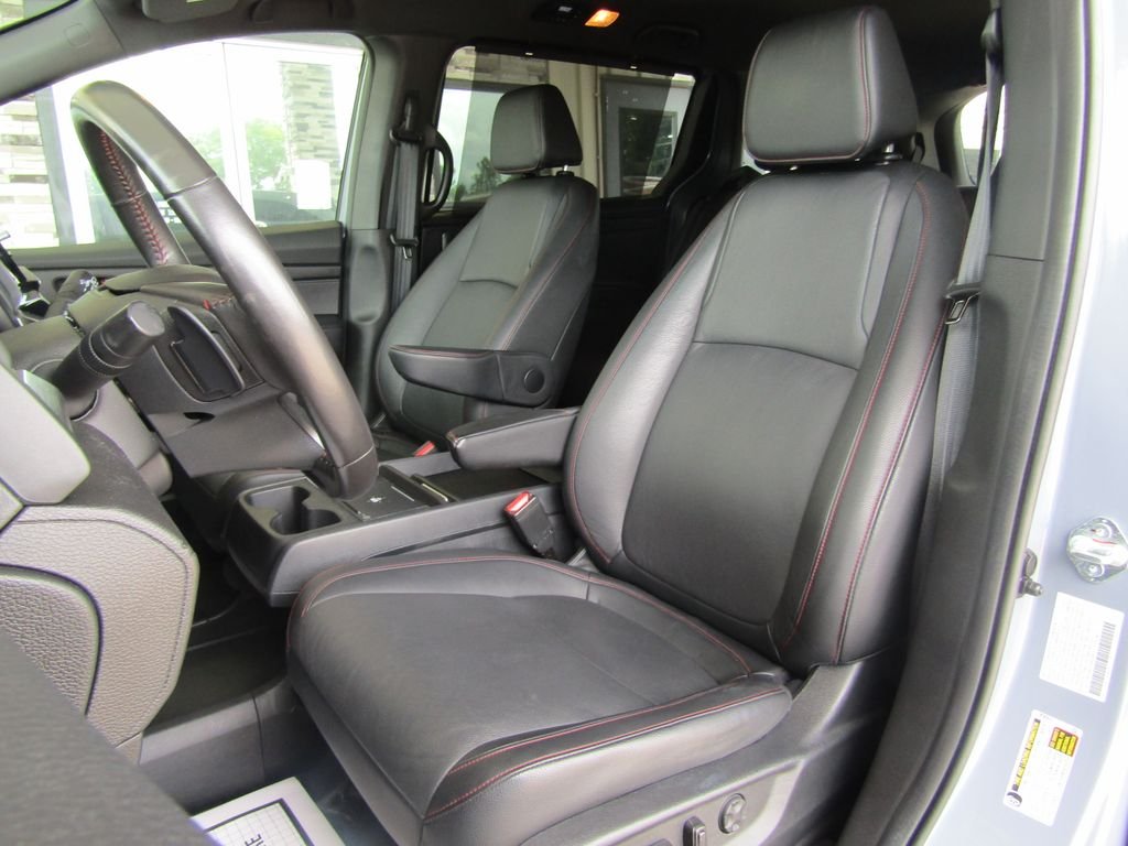 Used 2025 Gray Honda Sport-L image 21