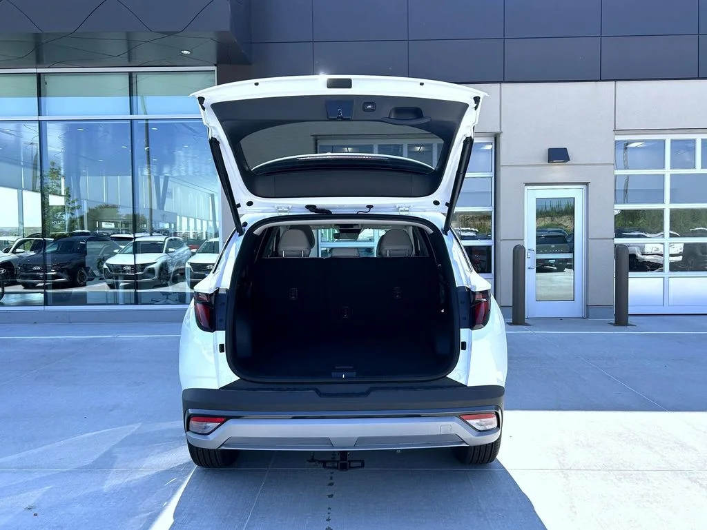 New 2026 White Hyundai SEL image 21