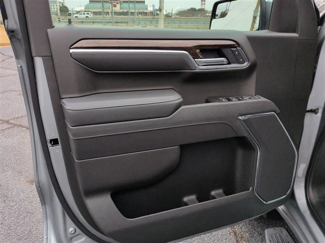 New 2026 Sterling Metallic GMC SLE image 81