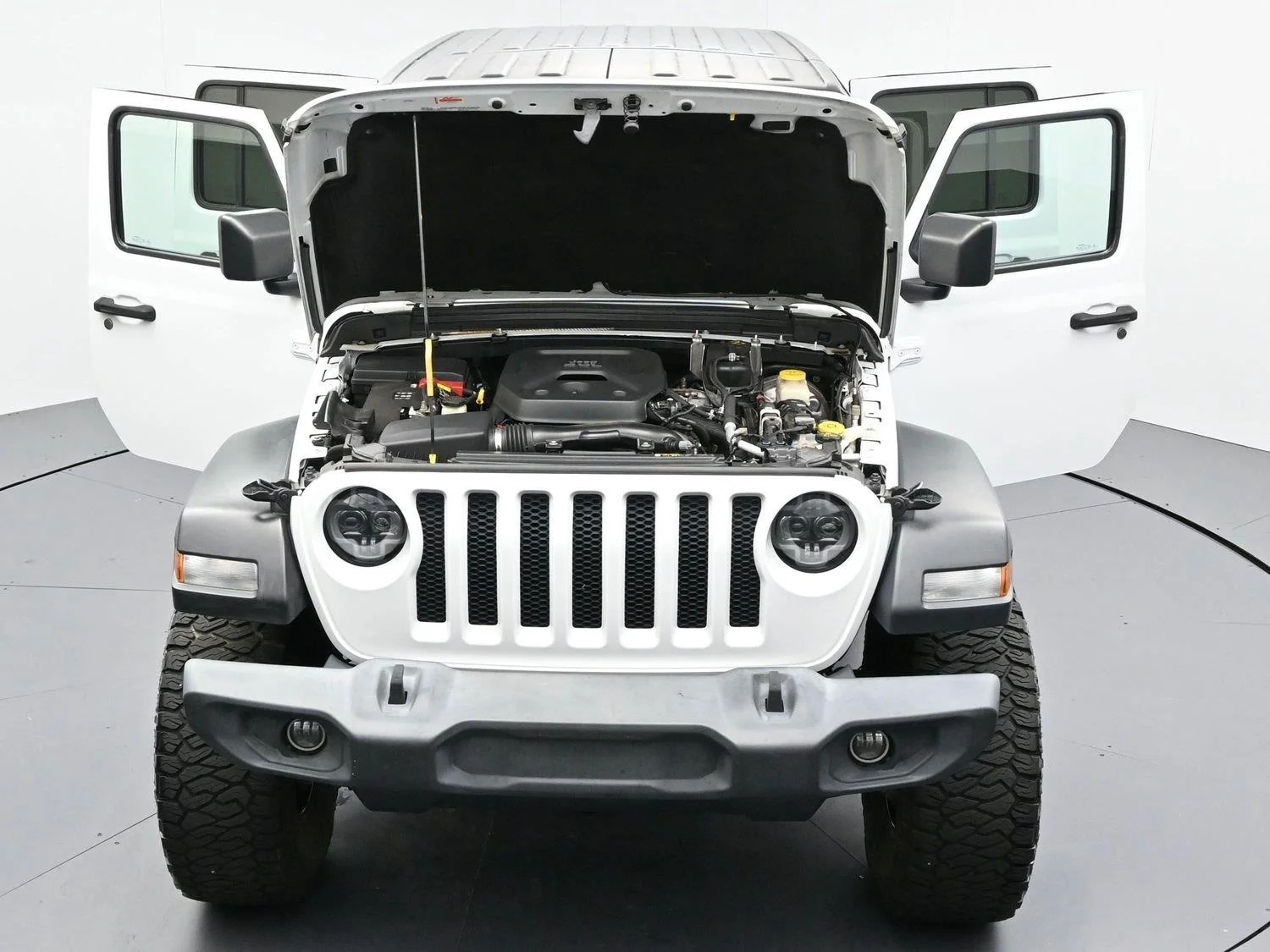 Used 2020 Bright White Clearcoat Jeep Sport S image 38