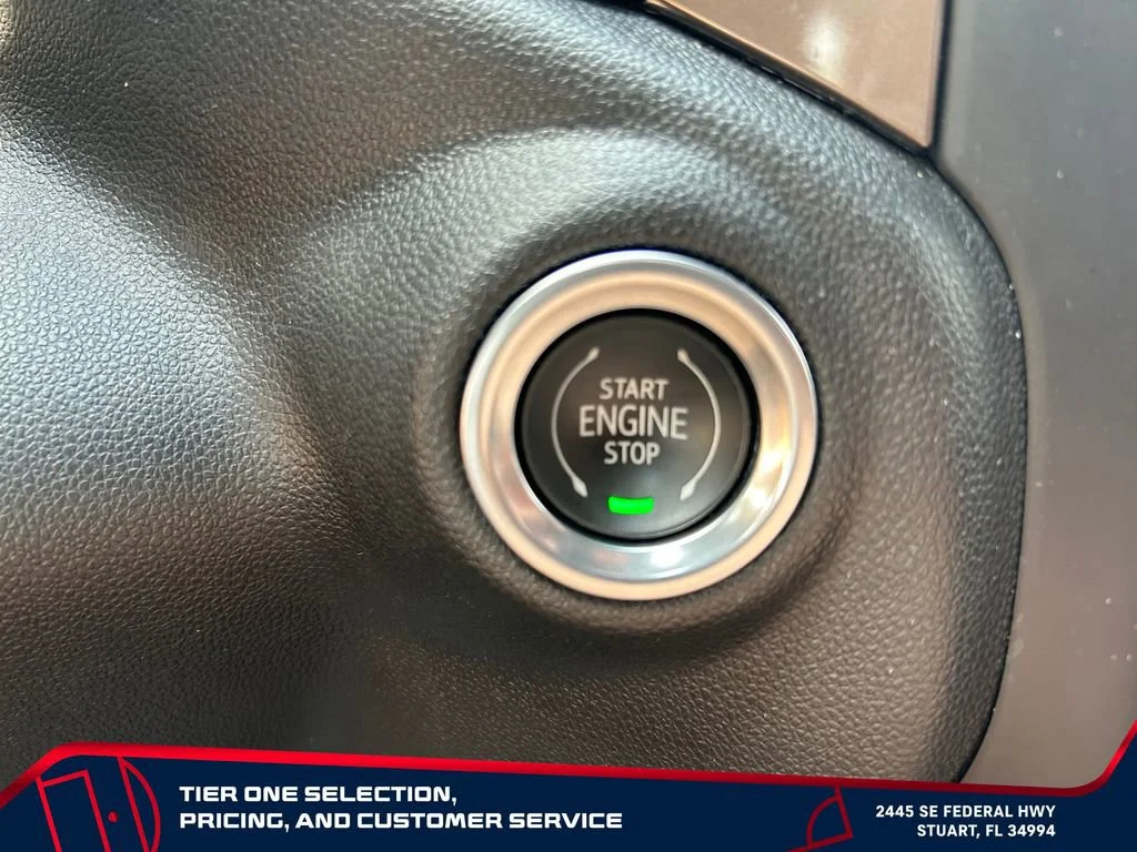 Used 2022 Mosaic Black Metallic Chevrolet High Country image 23