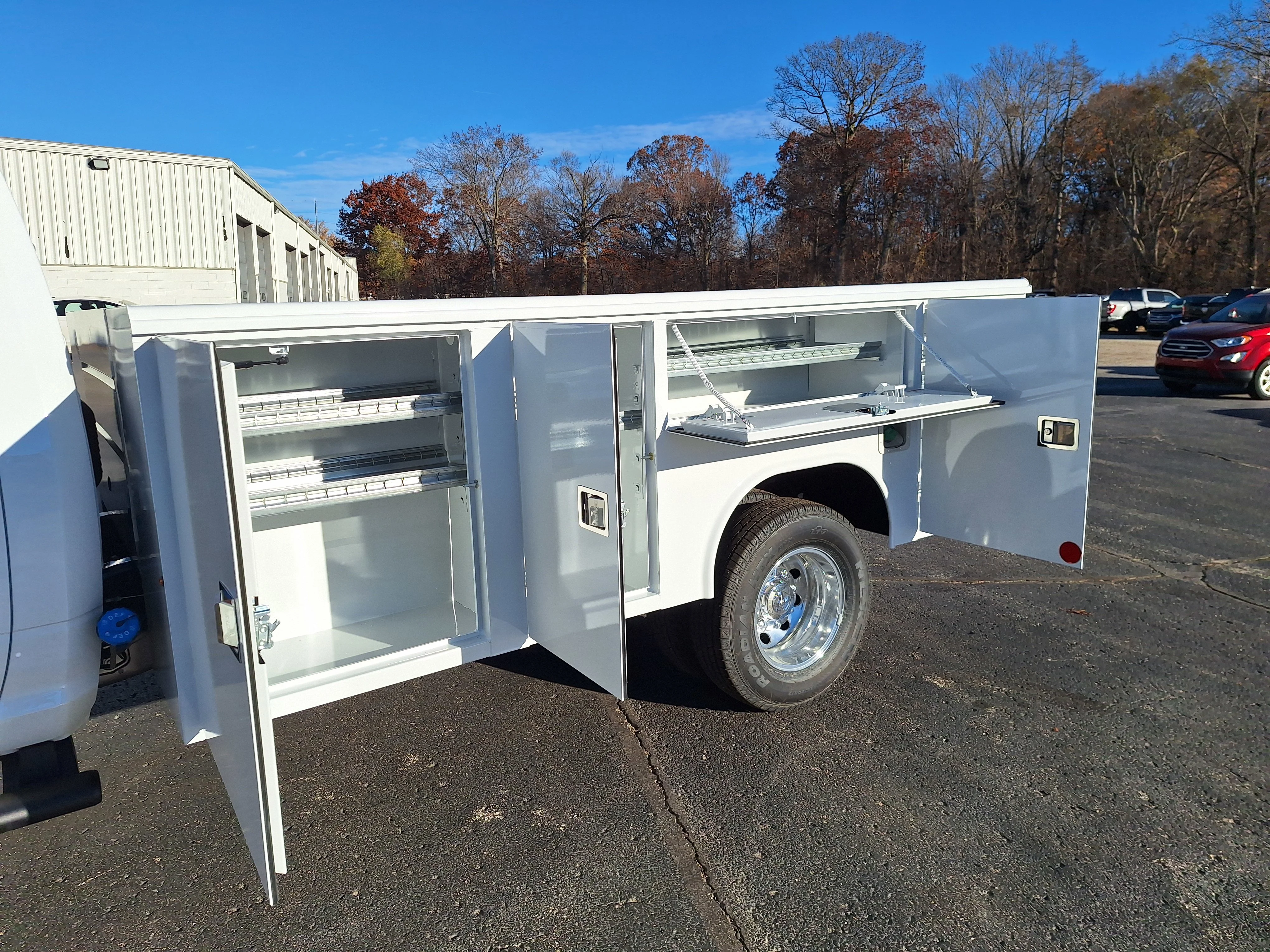 New 2026 Bright White Clear-Coat Exterior Paint RAM Tradesman Reading Service Body image 20