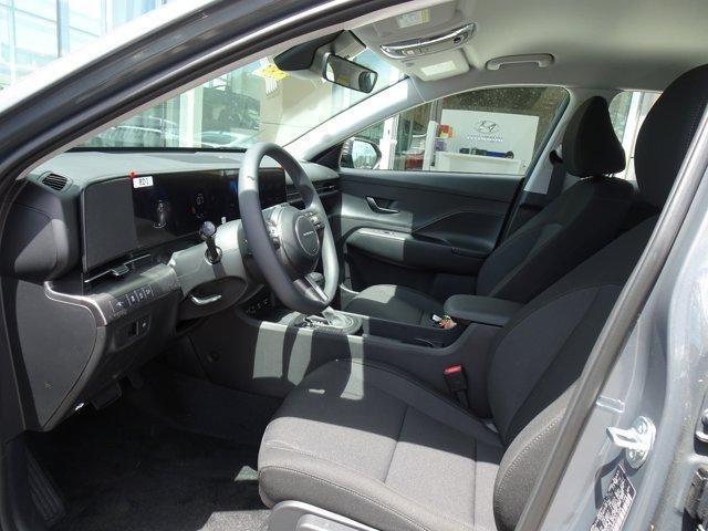 2025 Hyundai Kona SE - Photo 8