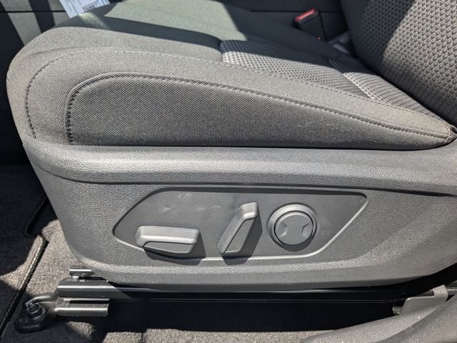 New 2026 Ebony Black Kia LX image 20
