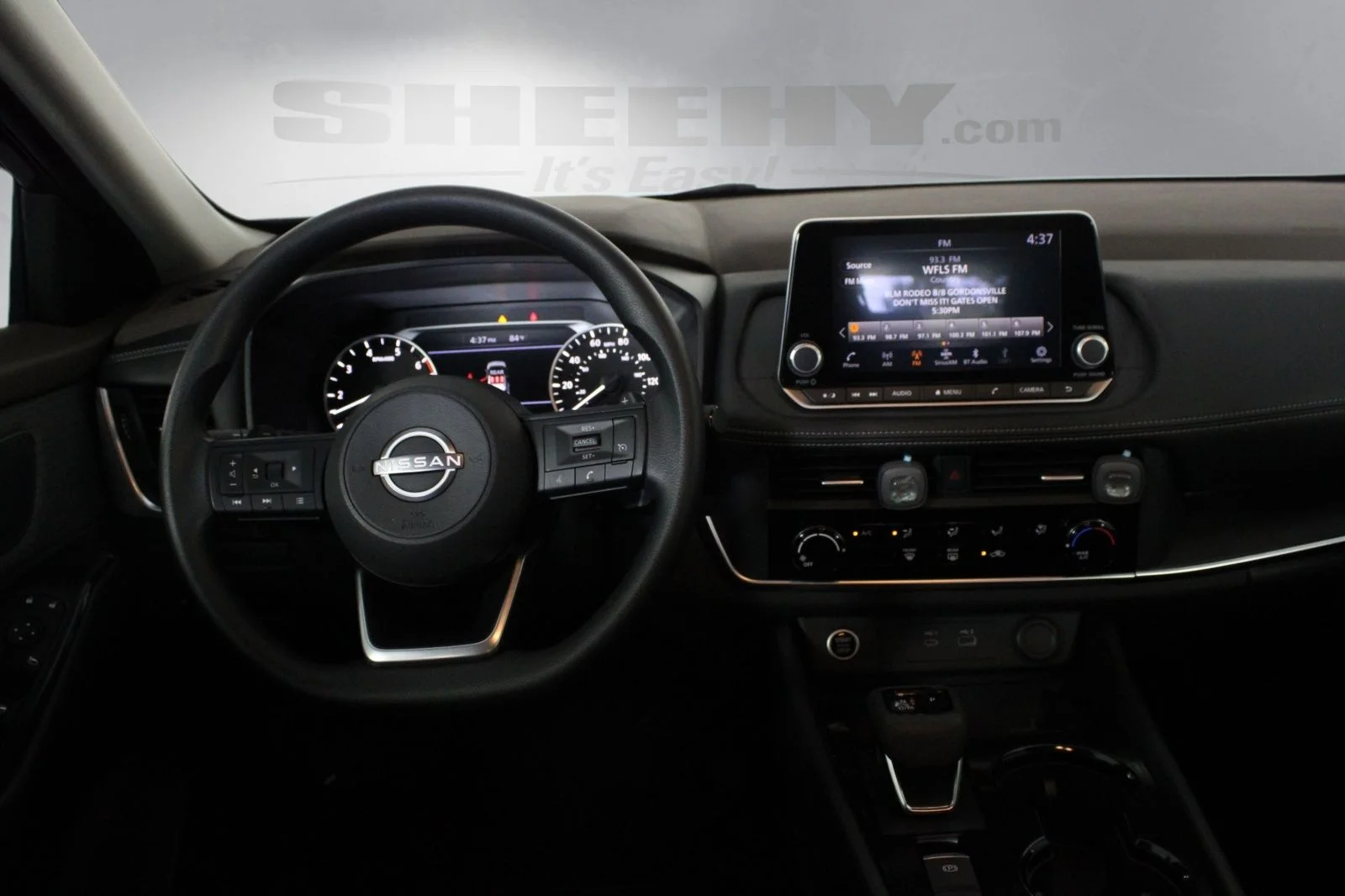 Used 2023 Gray Nissan S image 3