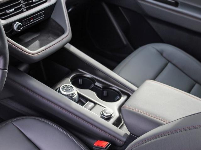 New 2026 Star White Metallic Tri-Coat Ford Active image 72