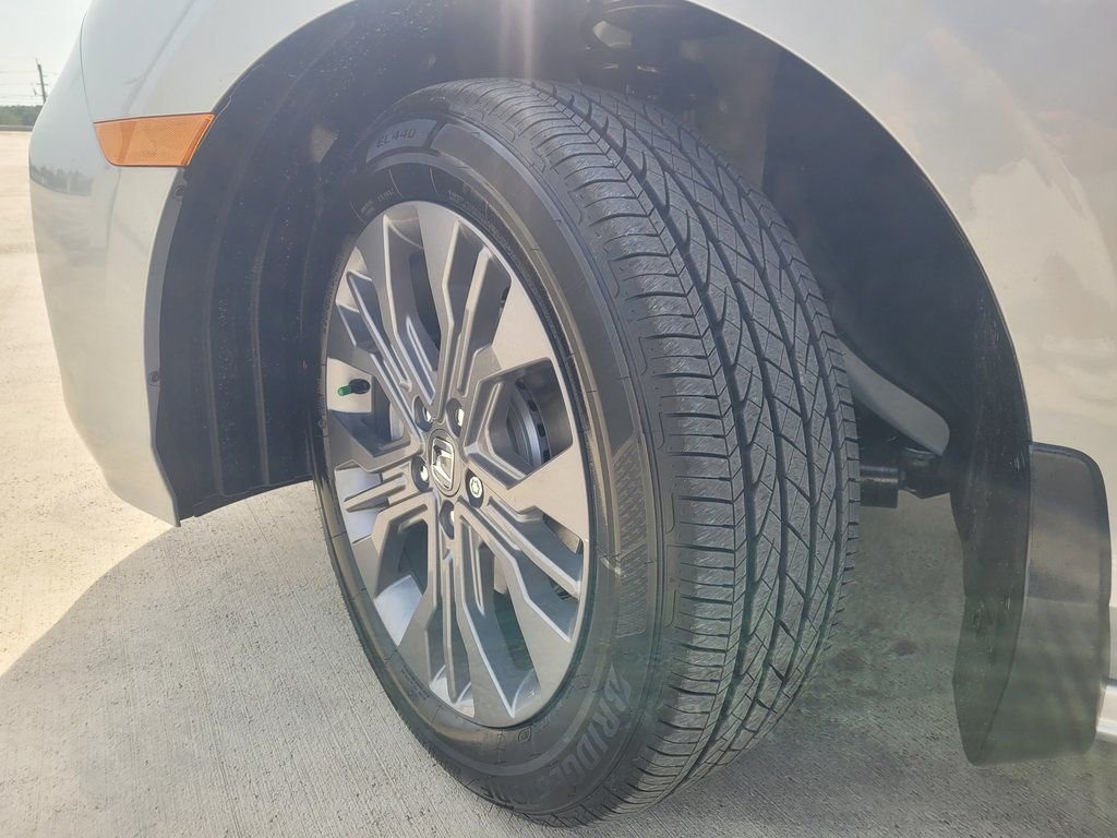 2026 Honda Odyssey Touring - Photo 9