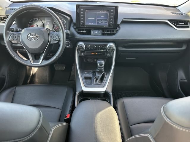 Used 2020 Black Toyota XLE Premium image 10