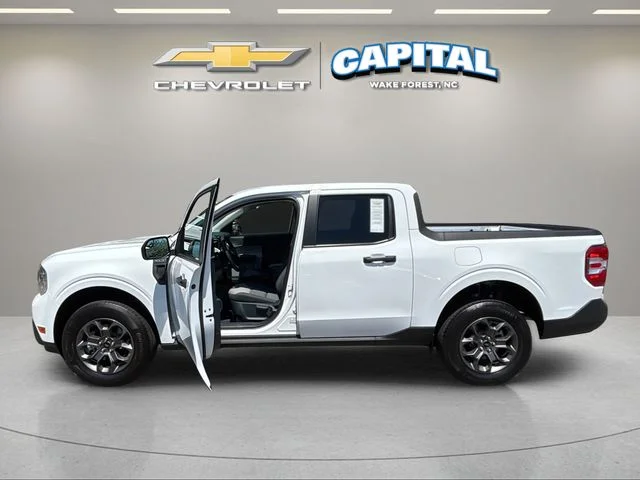 Used 2024 White Ford XLT image 9
