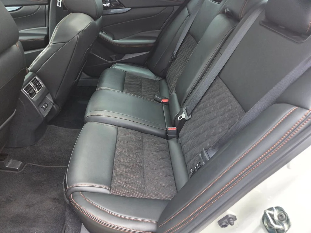 Used 2023 White Nissan SR image 24