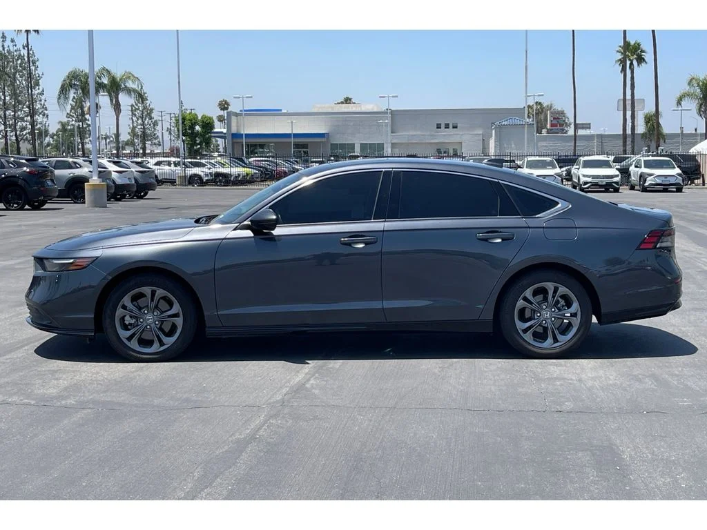 Used 2023 Meteorite Gray Metallic Honda EX-L image 2