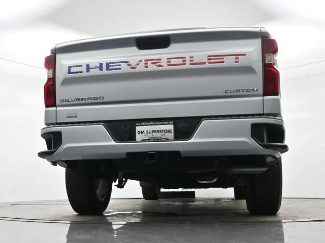 Used 2022 SILVER ICE METALLIC Chevrolet Custom image 27