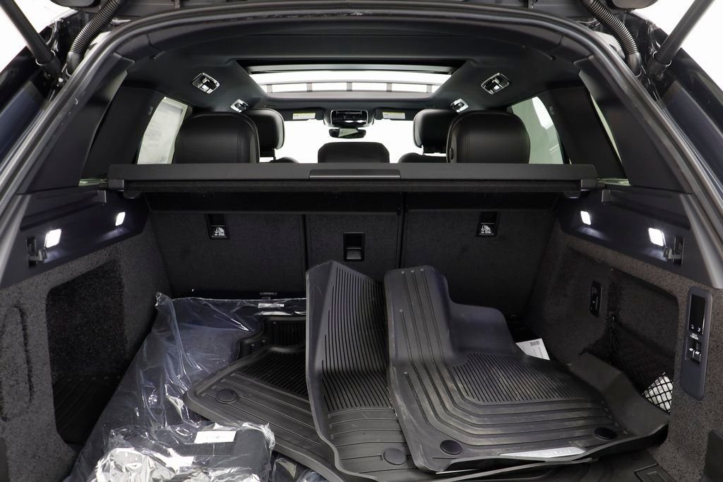 2025 Land Rover Range Rover SE - Photo 17