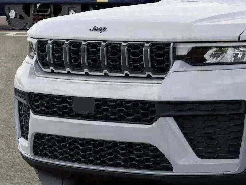 New 2026 Bright White Clear-Coat Exterior Paint Jeep Altitude image 88