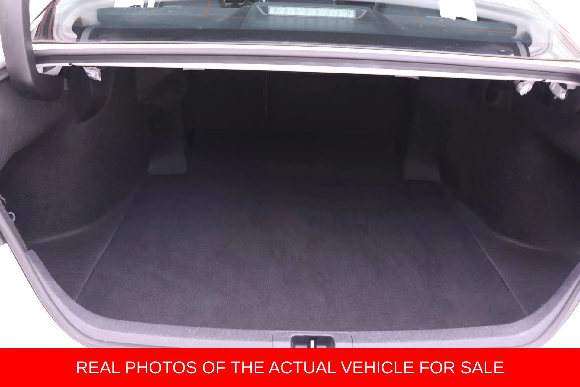 2024 Toyota Camry SE - Photo 16