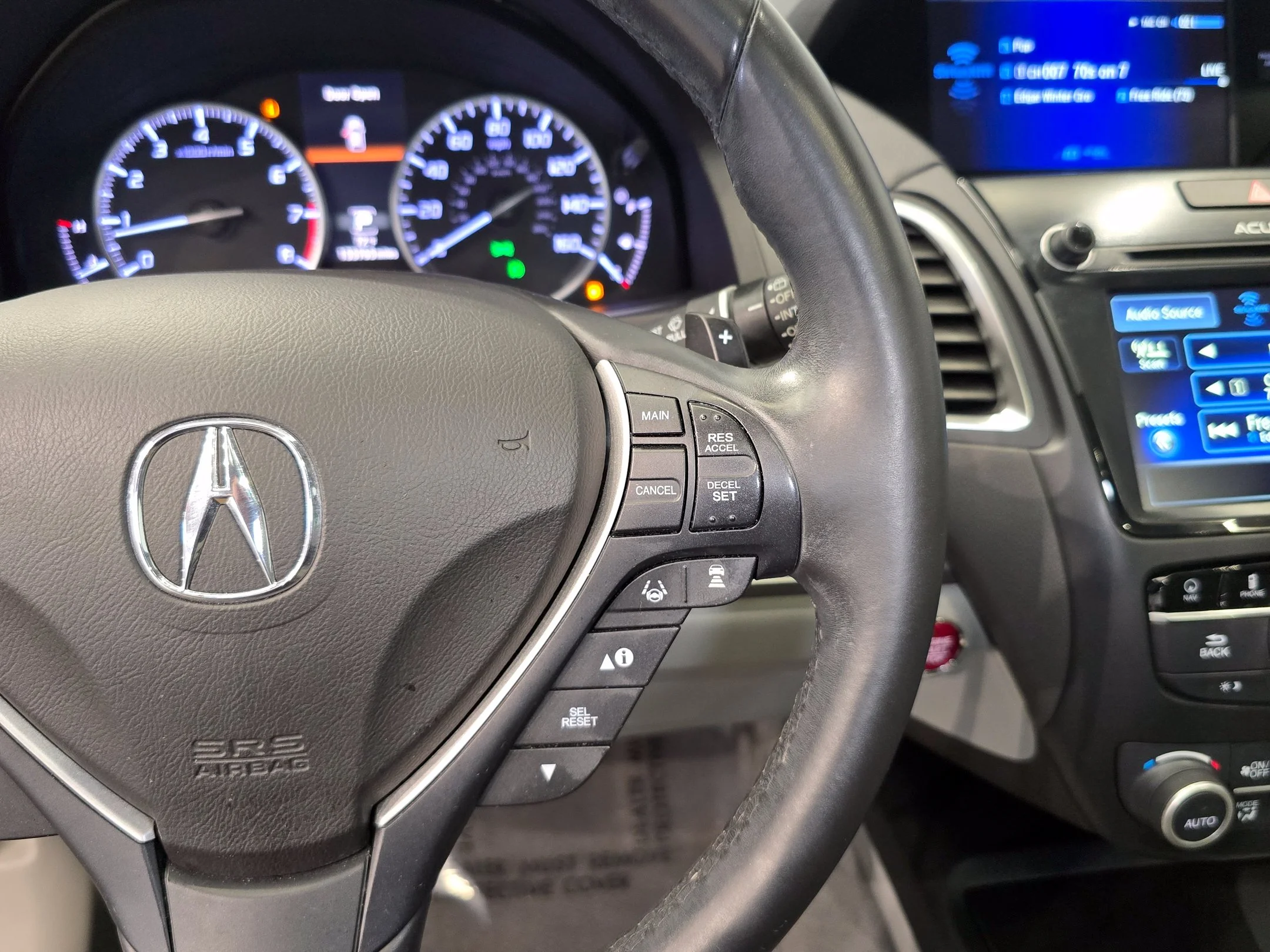 Used 2016 Graphite Luster Metallic Acura Base image 17
