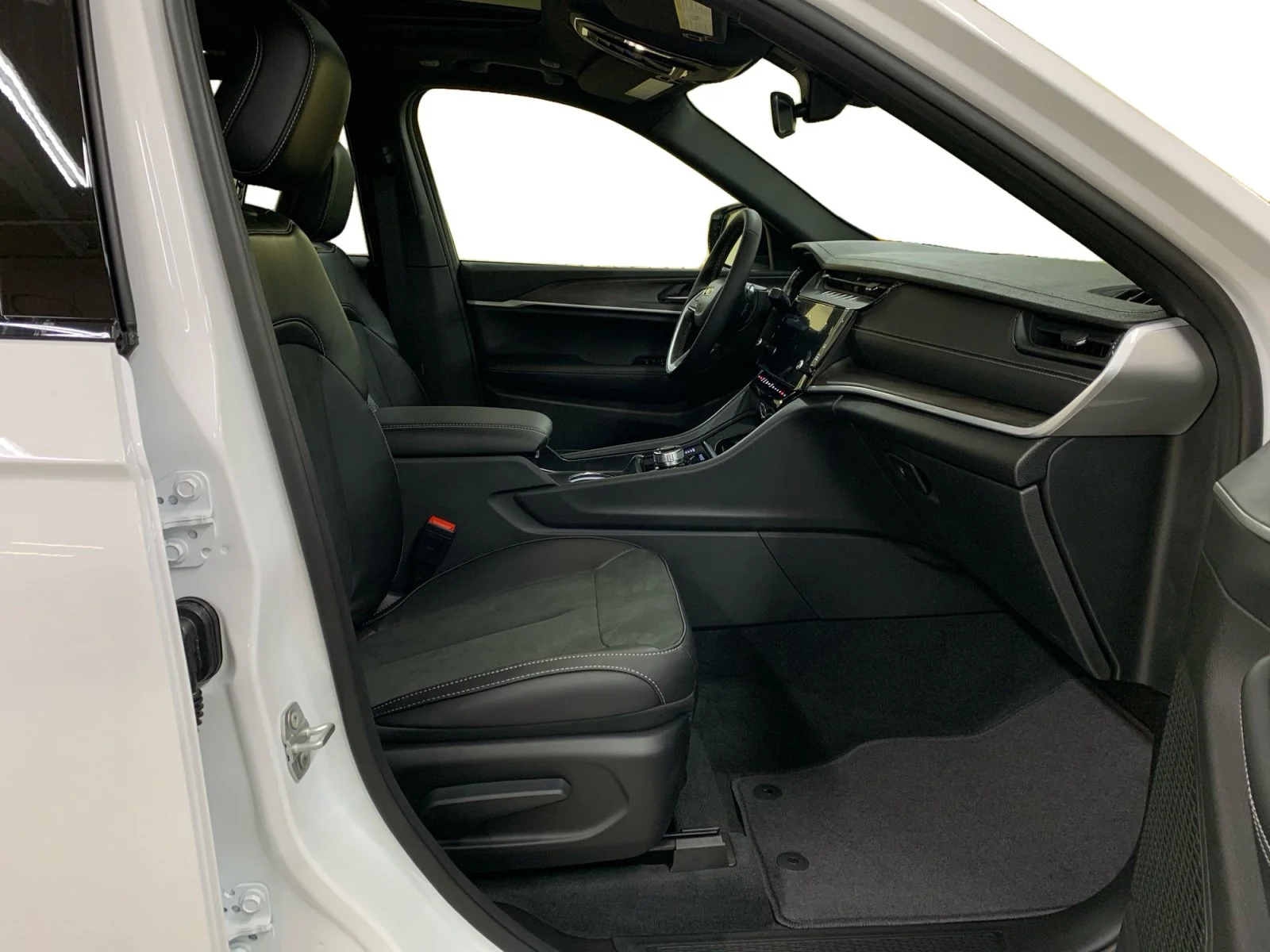 New 2026 Bright White Jeep Altitude image 17